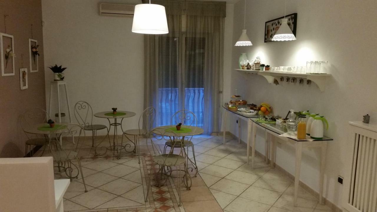 B&B Aminei Metro ナポリ エクステリア 写真
